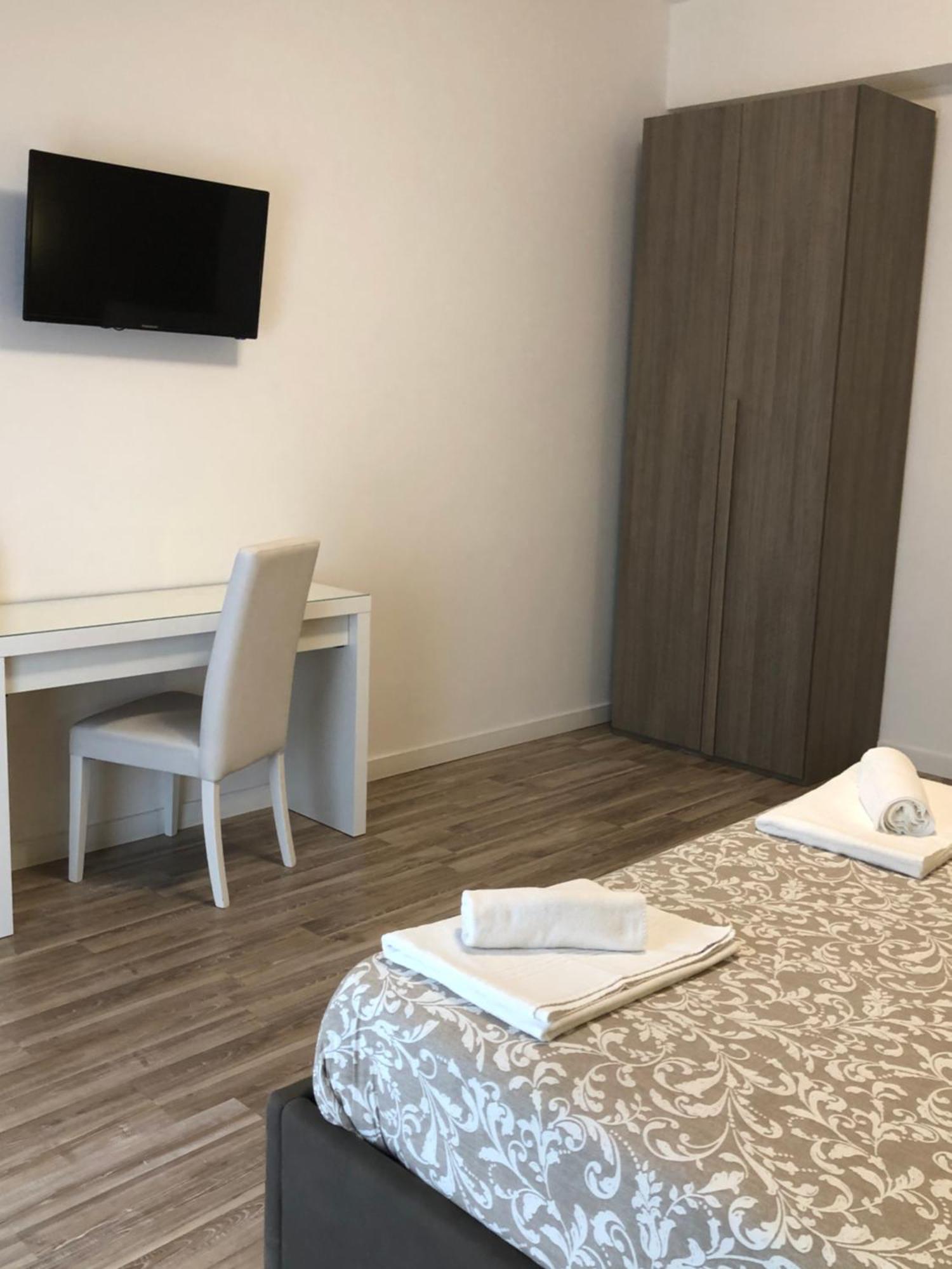 Vmh Vatican Modern House Rome Bagian luar foto